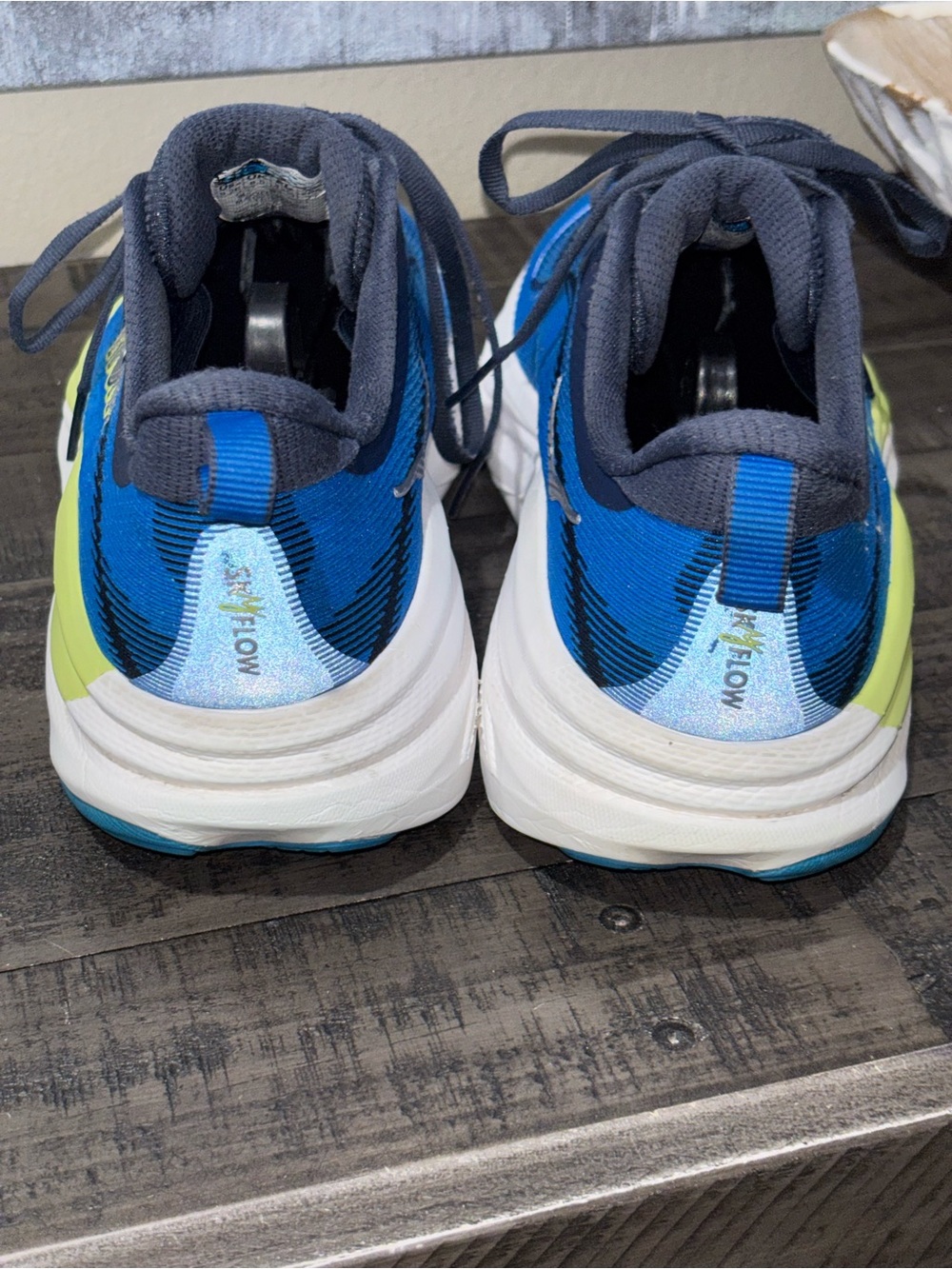 HOKA Skyflow MENS SZ 9 2E Wide - Picture 5 of 16